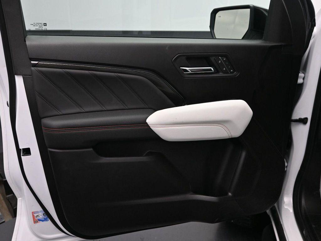 new 2025 GMC Canyon car, priced at $57,070