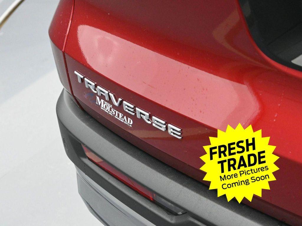 used 2025 Chevrolet Traverse car, priced at $39,950