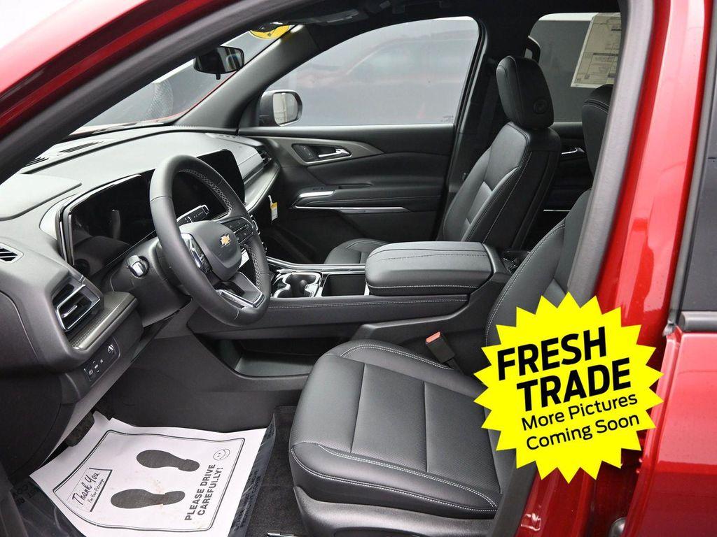 used 2025 Chevrolet Traverse car, priced at $39,950