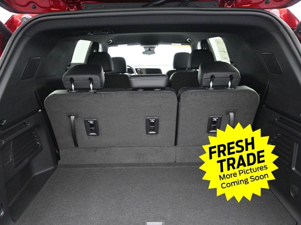 used 2025 Chevrolet Traverse car, priced at $39,950