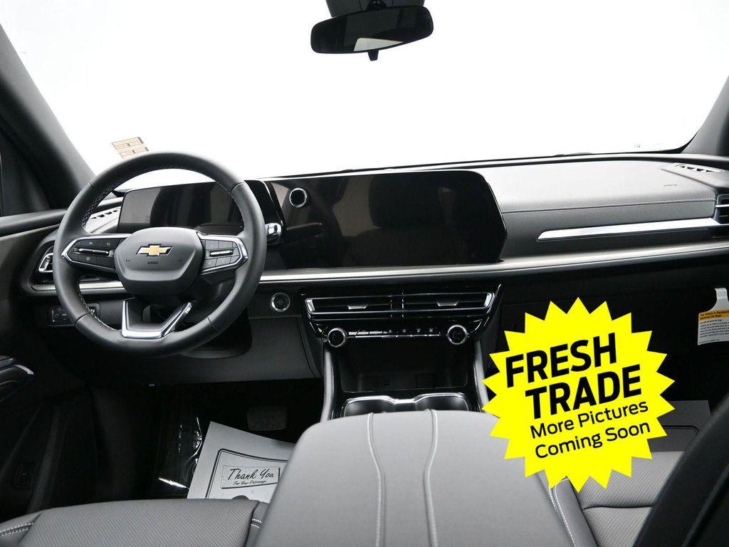 used 2025 Chevrolet Traverse car, priced at $39,950