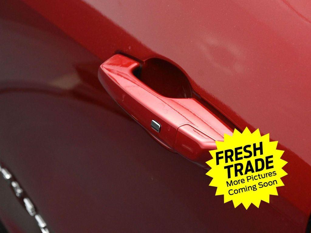 used 2025 Chevrolet Traverse car, priced at $39,950