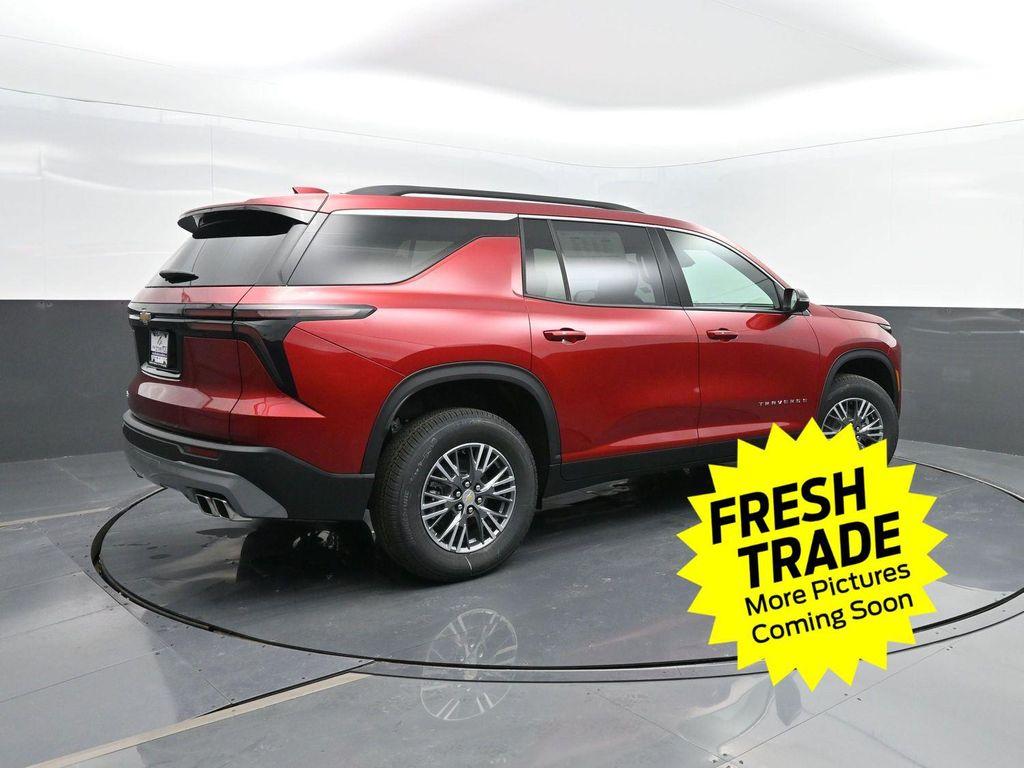 used 2025 Chevrolet Traverse car, priced at $39,950