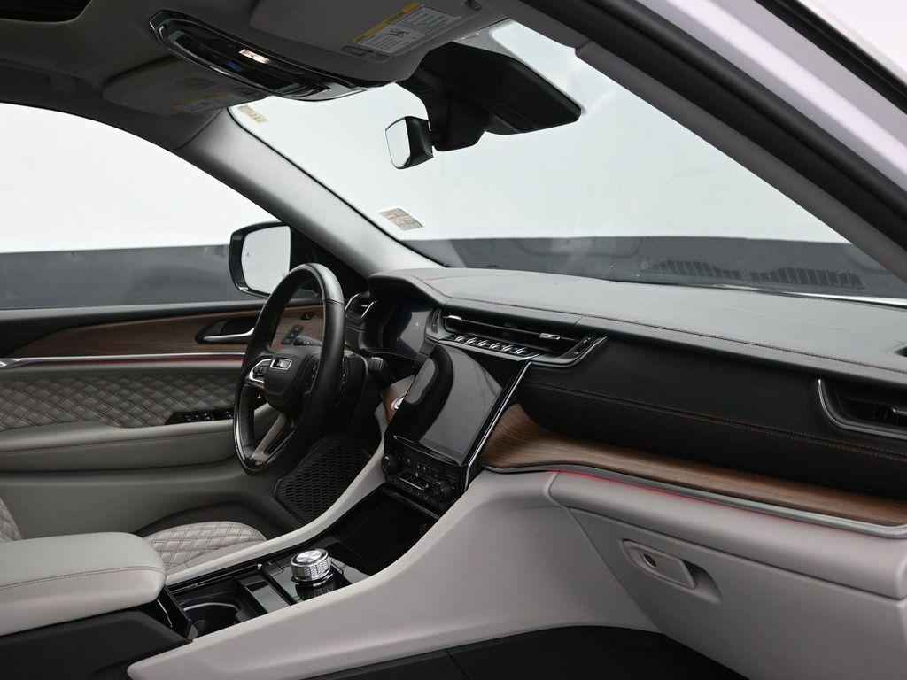 used 2022 Jeep Grand Cherokee car, priced at $35,470