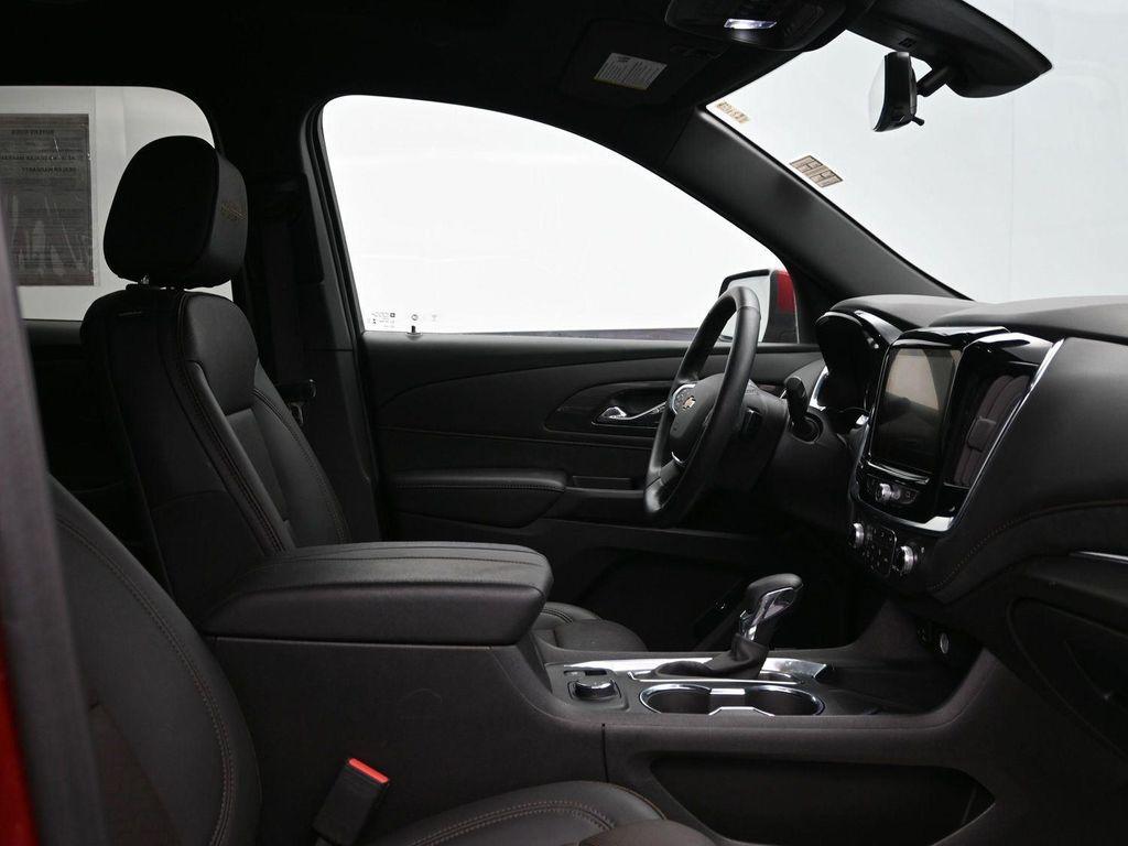 used 2024 Chevrolet Traverse car, priced at $49,450