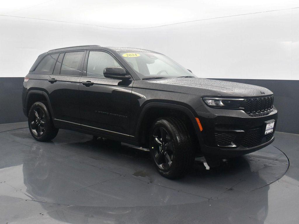 used 2024 Jeep Grand Cherokee car, priced at $35,470