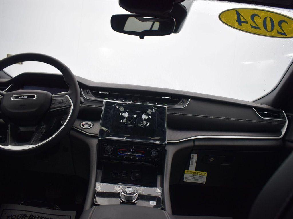 used 2024 Jeep Grand Cherokee car, priced at $35,470