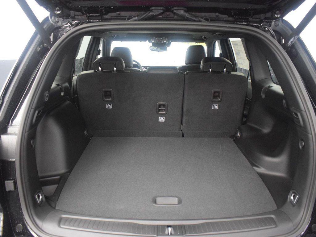 used 2024 Jeep Grand Cherokee car, priced at $35,470