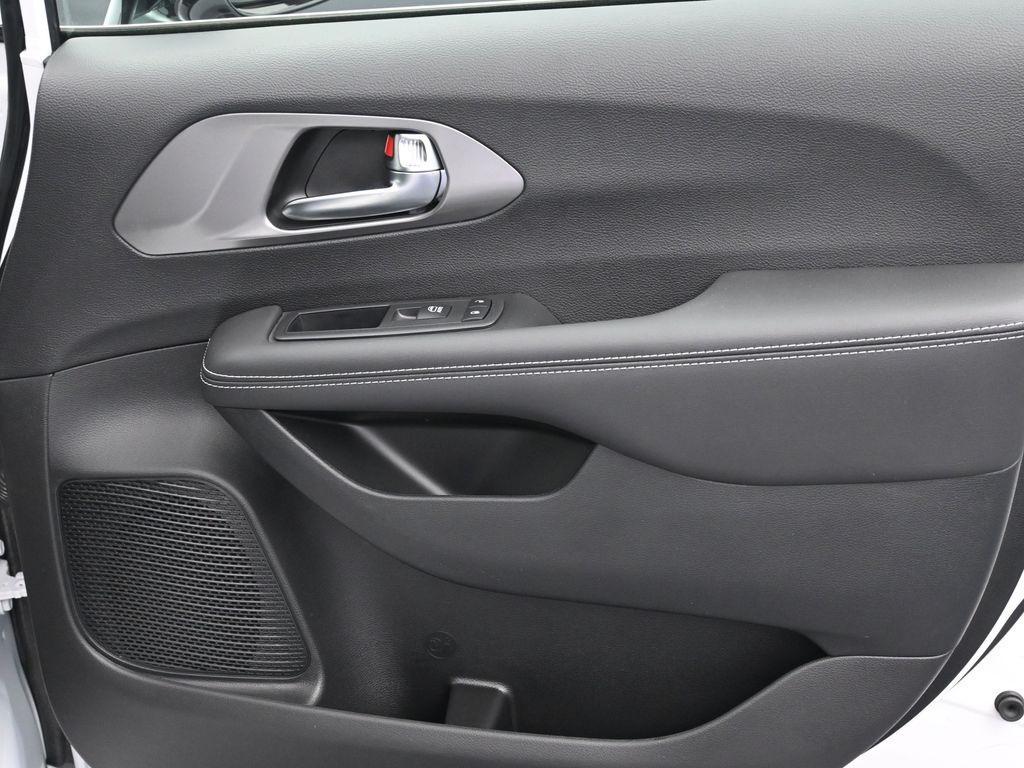 new 2026 Chrysler Pacifica car, priced at $42,715