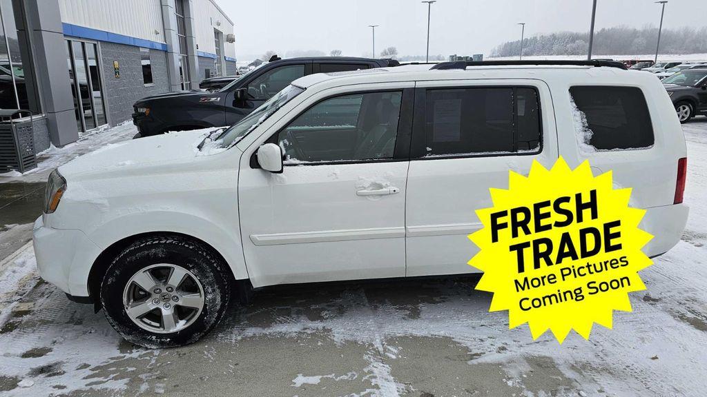 used 2009 Honda Pilot car, priced at $5,900