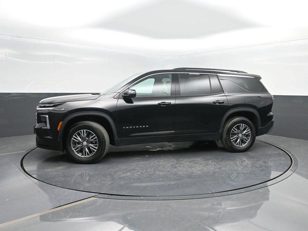 used 2025 Chevrolet Traverse car, priced at $37,651