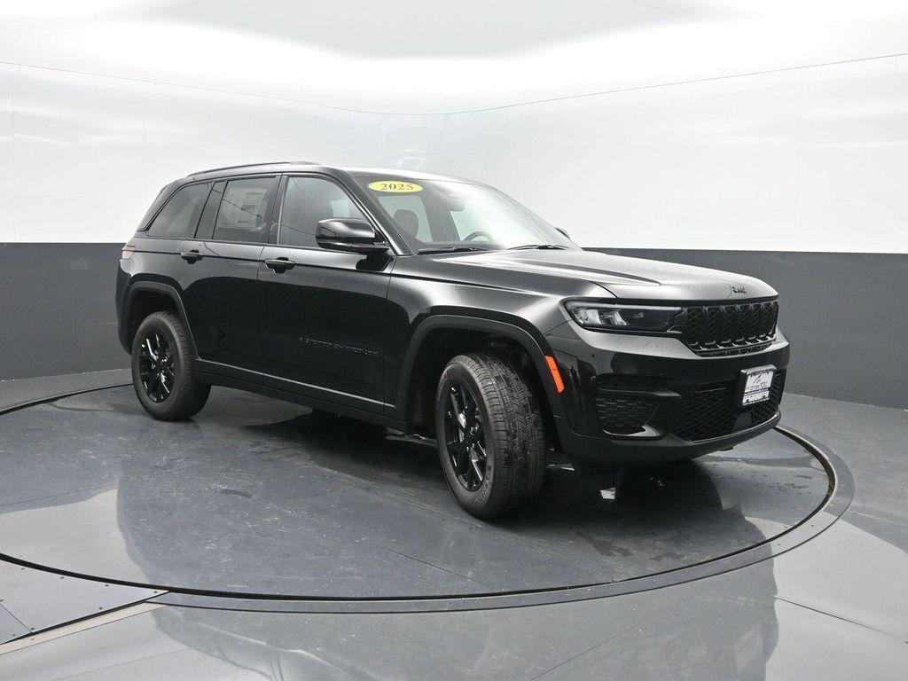 new 2025 Jeep Grand Cherokee car, priced at $46,602