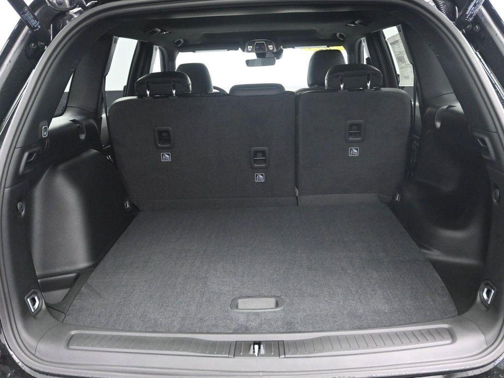 new 2025 Jeep Grand Cherokee car, priced at $46,602