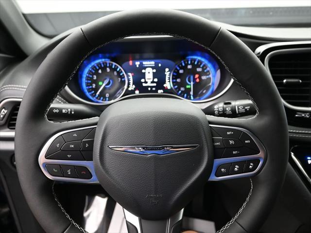 new 2025 Chrysler Pacifica car, priced at $42,247