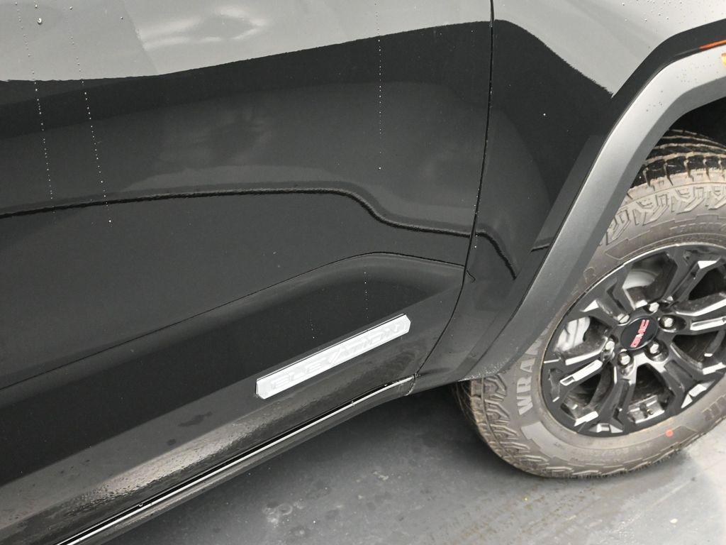 new 2025 GMC Canyon car, priced at $45,980