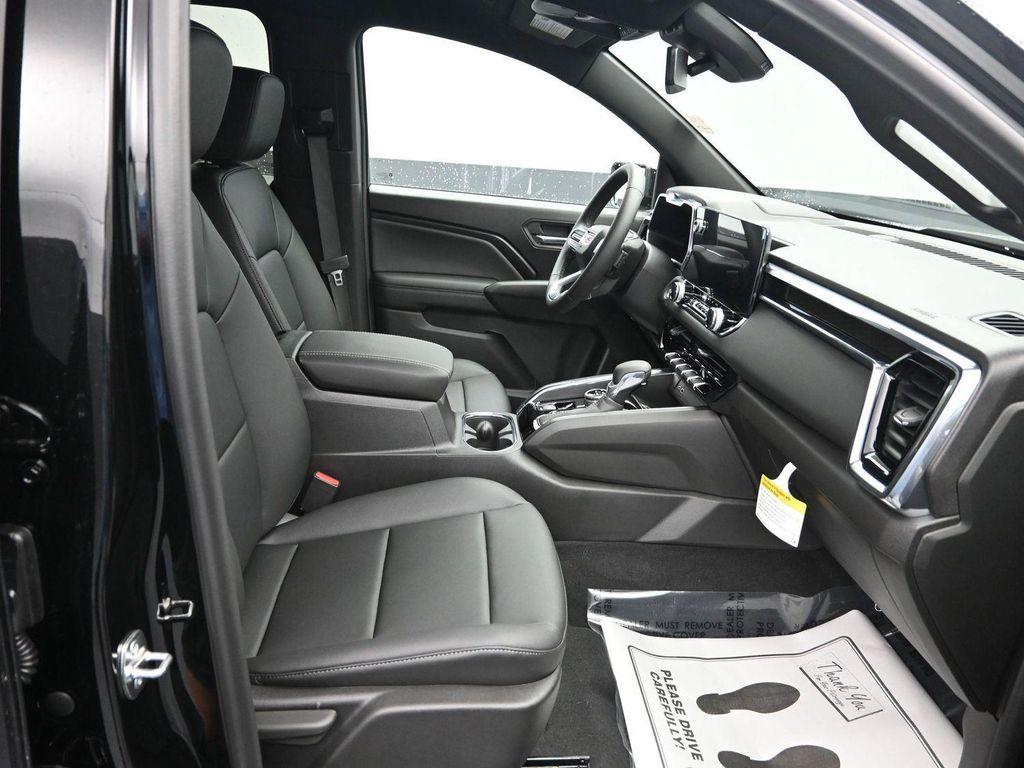 new 2025 GMC Canyon car, priced at $47,245