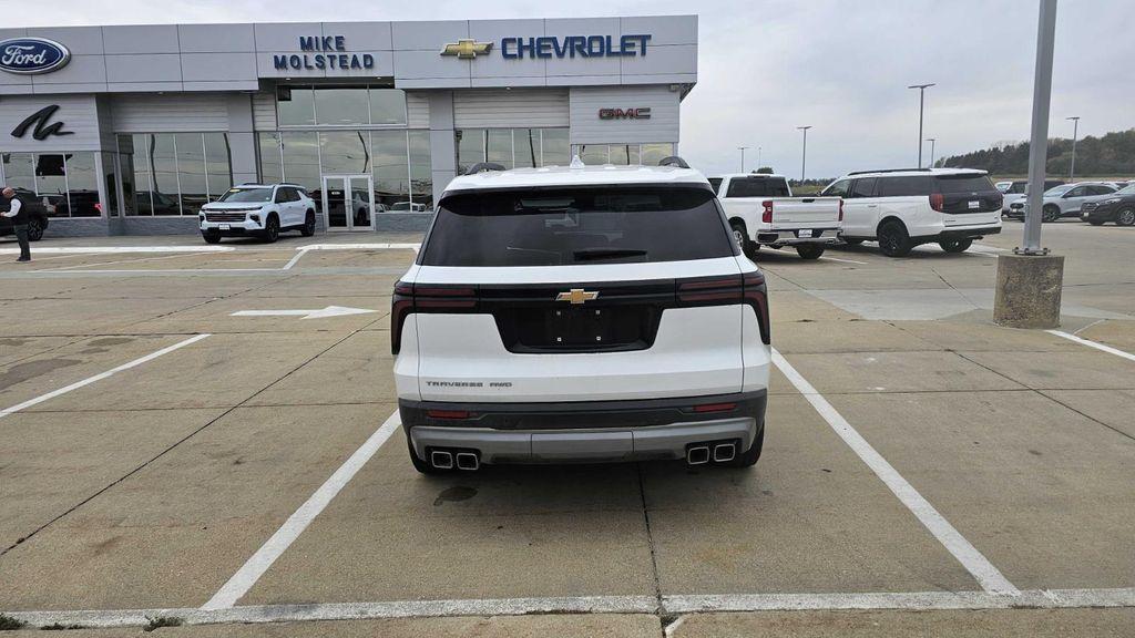 used 2025 Chevrolet Traverse car, priced at $37,650