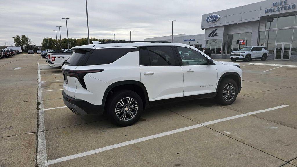 used 2025 Chevrolet Traverse car, priced at $37,650