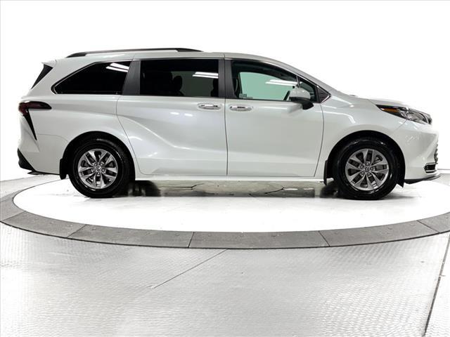 used 2023 Toyota Sienna car, priced at $34,311