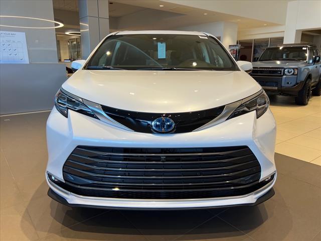 new 2024 Toyota Sienna car, priced at $60,967