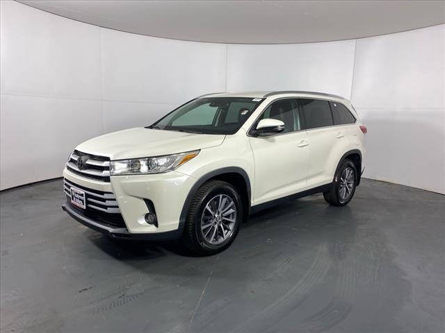 used 2019 Toyota Highlander car, priced at $31,450