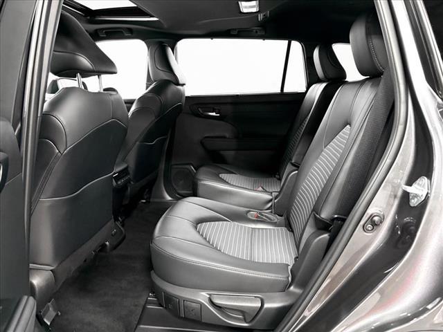 used 2023 Toyota Highlander car, priced at $46,007