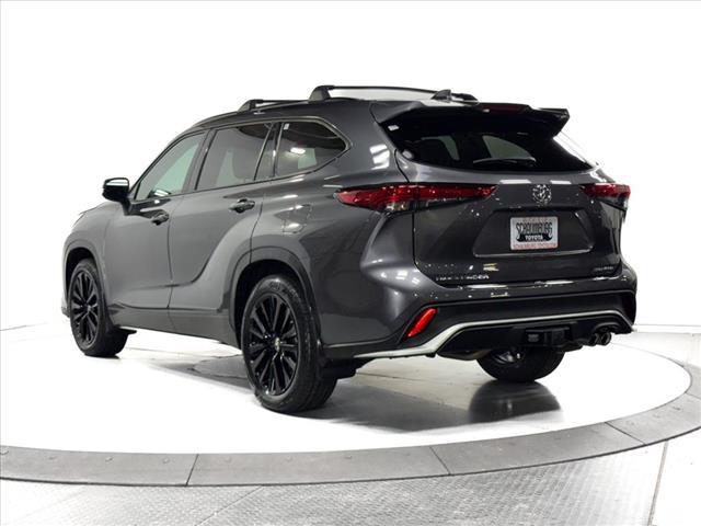 used 2023 Toyota Highlander car, priced at $46,007