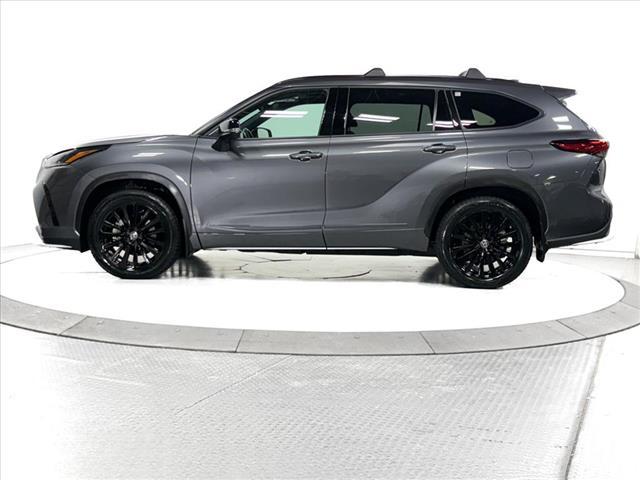 used 2023 Toyota Highlander car, priced at $46,007