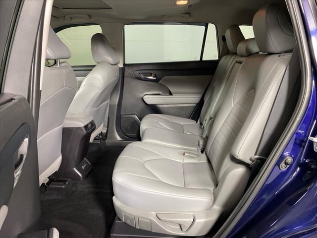 used 2022 Toyota Highlander car, priced at $40,850