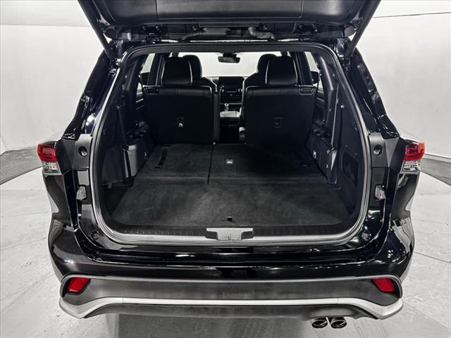 used 2024 Toyota Highlander car, priced at $47,555