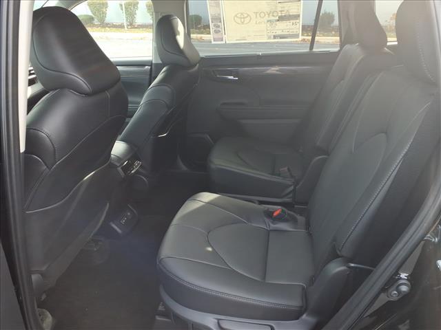 new 2026 Toyota Highlander car, priced at $52,718
