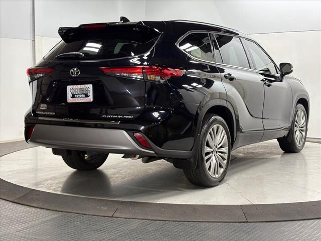 used 2022 Toyota Highlander car, priced at $48,249