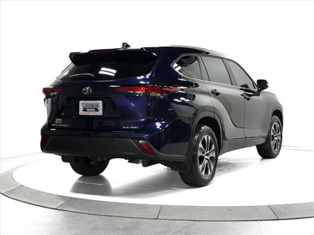 used 2025 Toyota Highlander car, priced at $46,711