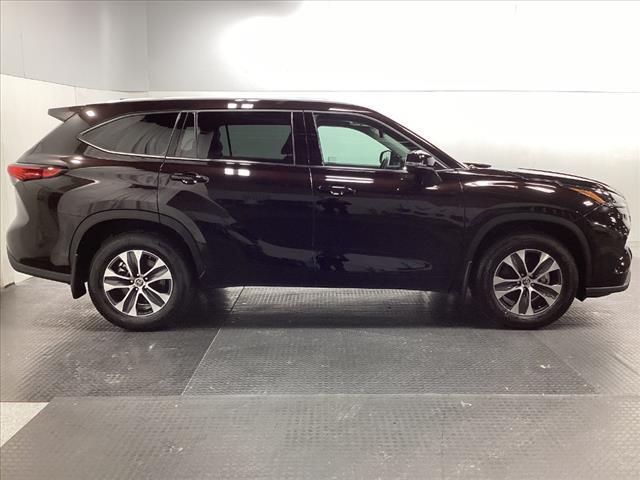 used 2022 Toyota Highlander car, priced at $41,988