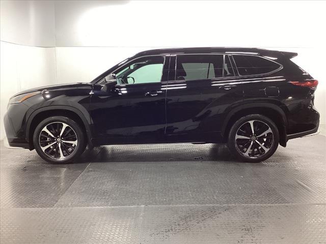 used 2021 Toyota Highlander car, priced at $35,988