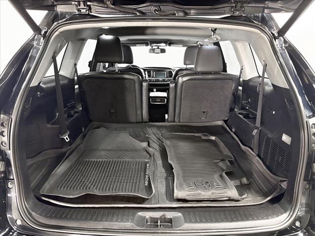 used 2015 Toyota Highlander car, priced at $17,822