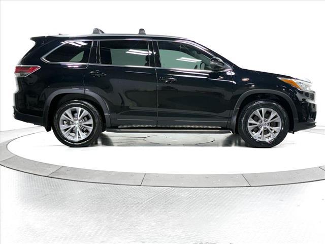 used 2015 Toyota Highlander car, priced at $17,822