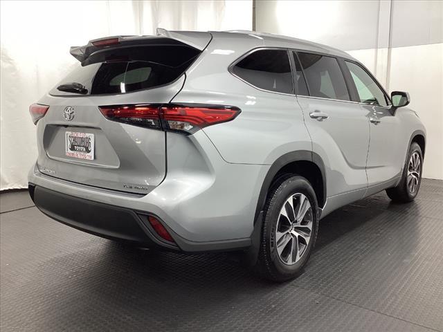 used 2023 Toyota Highlander car, priced at $41,389