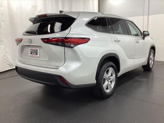 used 2022 Toyota Highlander car, priced at $29,000