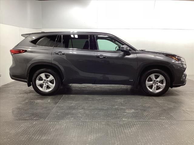 used 2022 Toyota Highlander Hybrid car, priced at $30,800