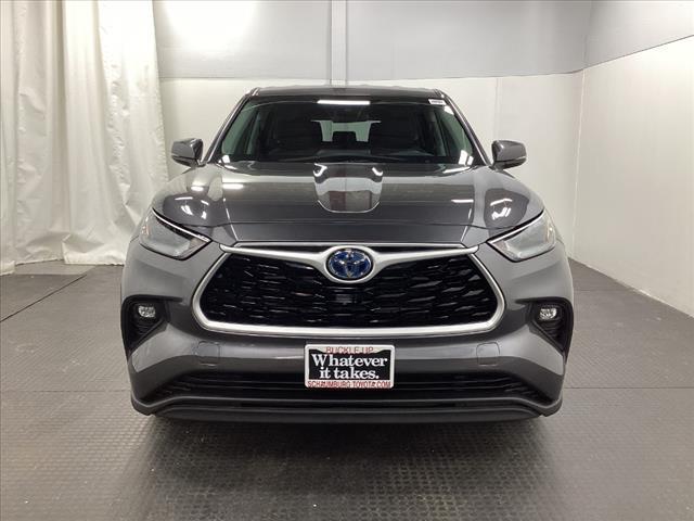 used 2022 Toyota Highlander Hybrid car, priced at $30,800