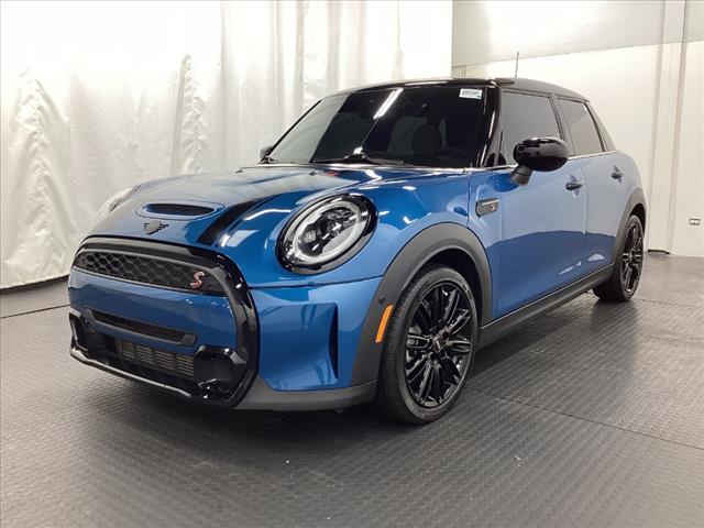 used 2023 MINI Hardtop car, priced at $24,000