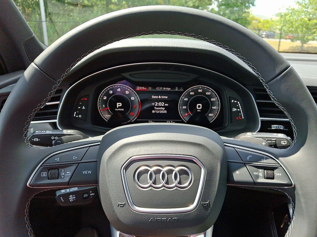 new 2025 Audi Q7 car, priced at $77,580