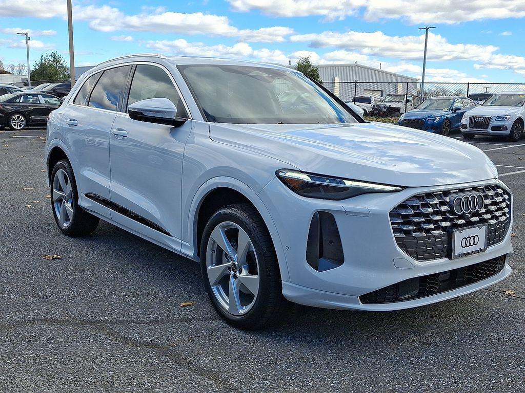 new 2025 Audi Q5 car, priced at $62,080