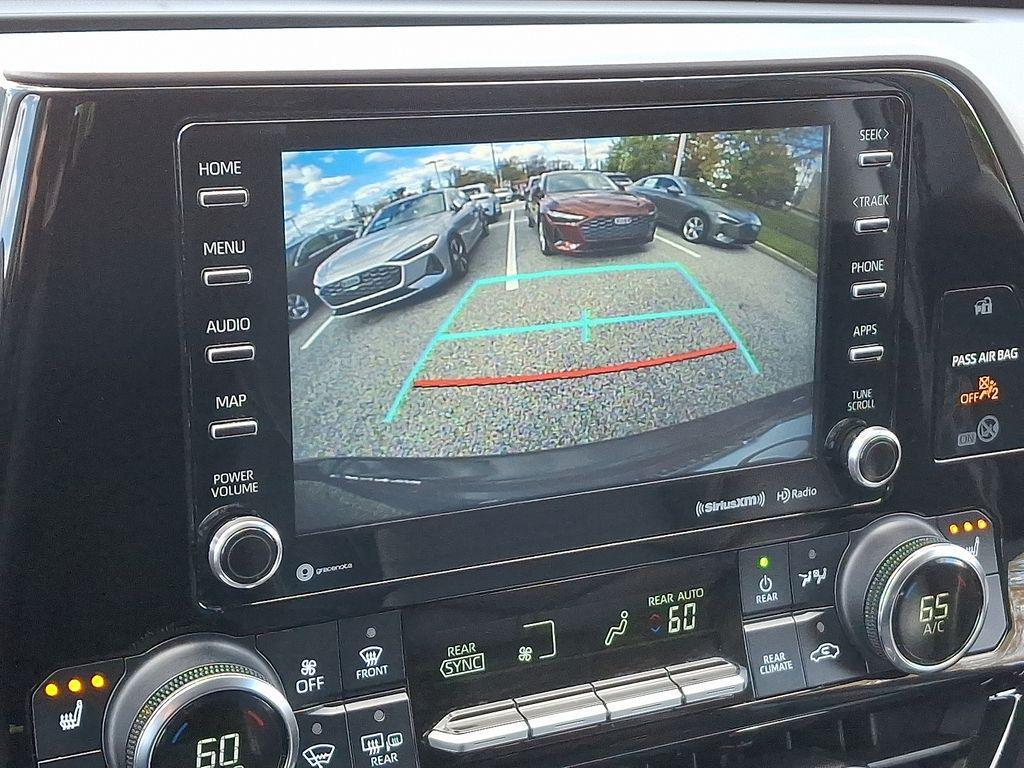 used 2020 Toyota Highlander car, priced at $29,994