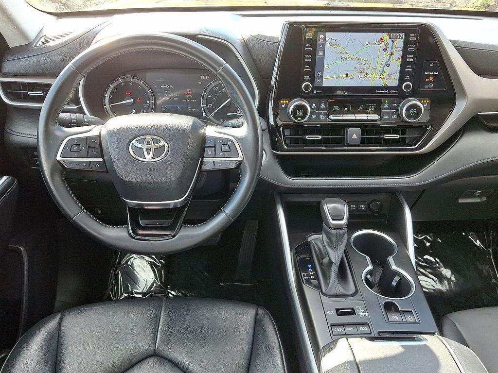 used 2020 Toyota Highlander car, priced at $29,994