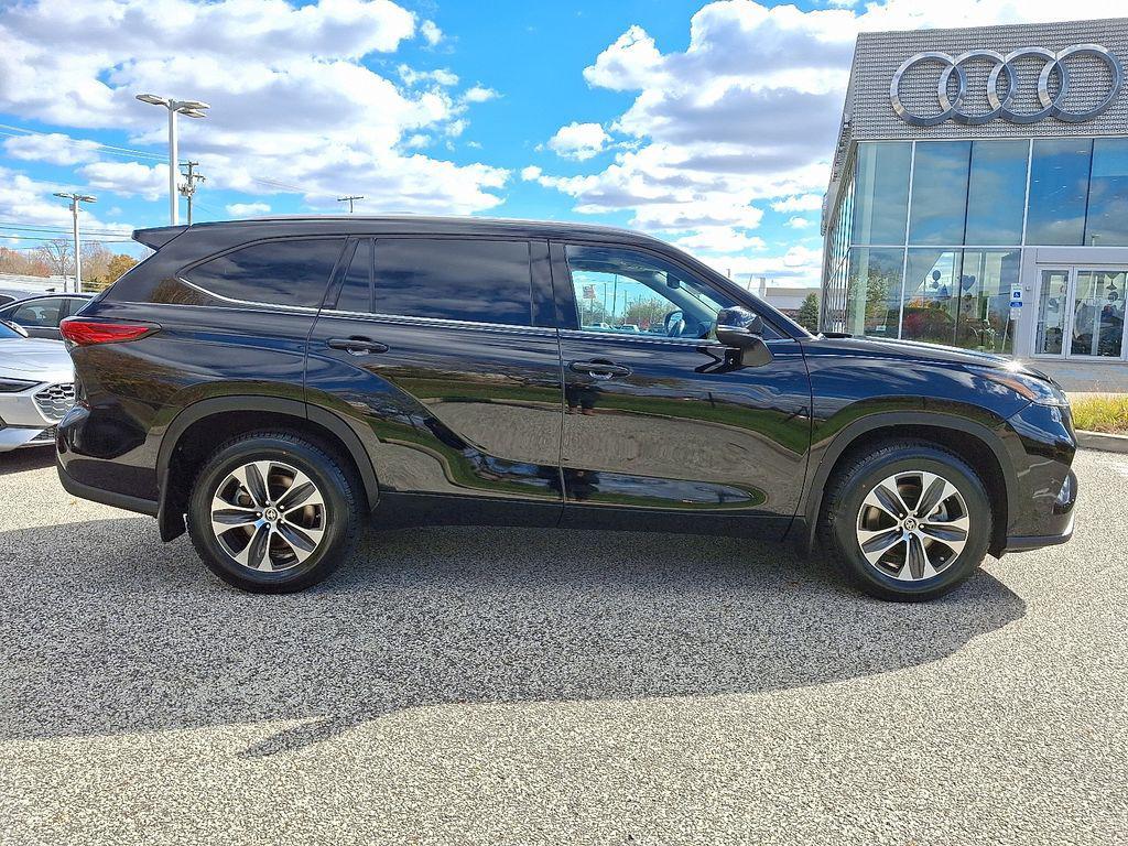 used 2020 Toyota Highlander car, priced at $29,994