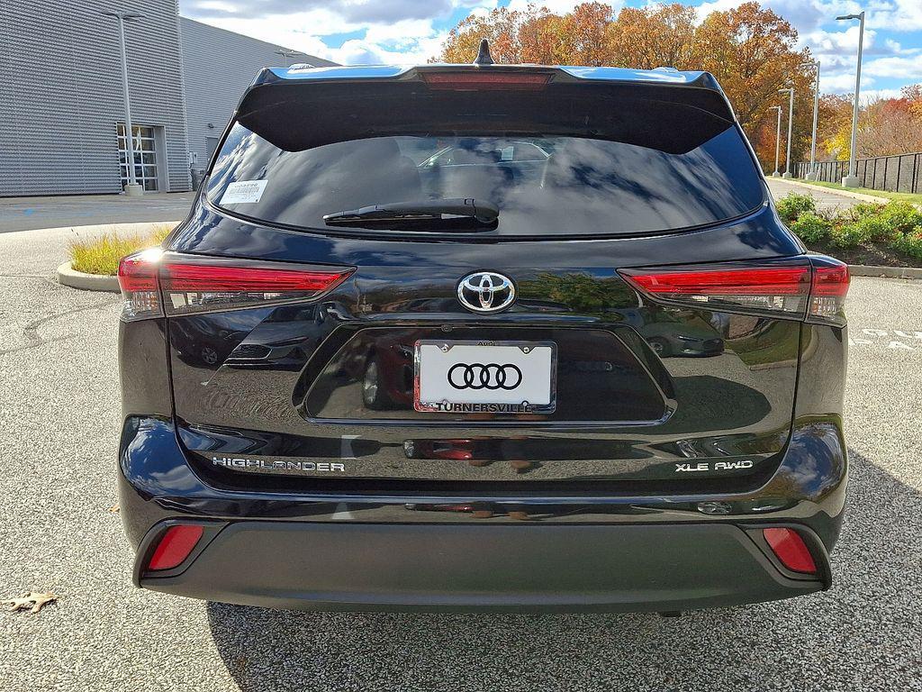used 2020 Toyota Highlander car, priced at $29,994