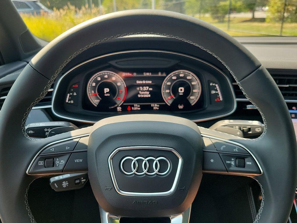 used 2025 Audi Q7 car, priced at $75,930