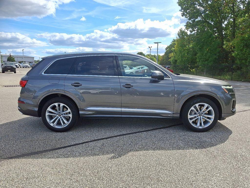 used 2025 Audi Q7 car, priced at $60,719